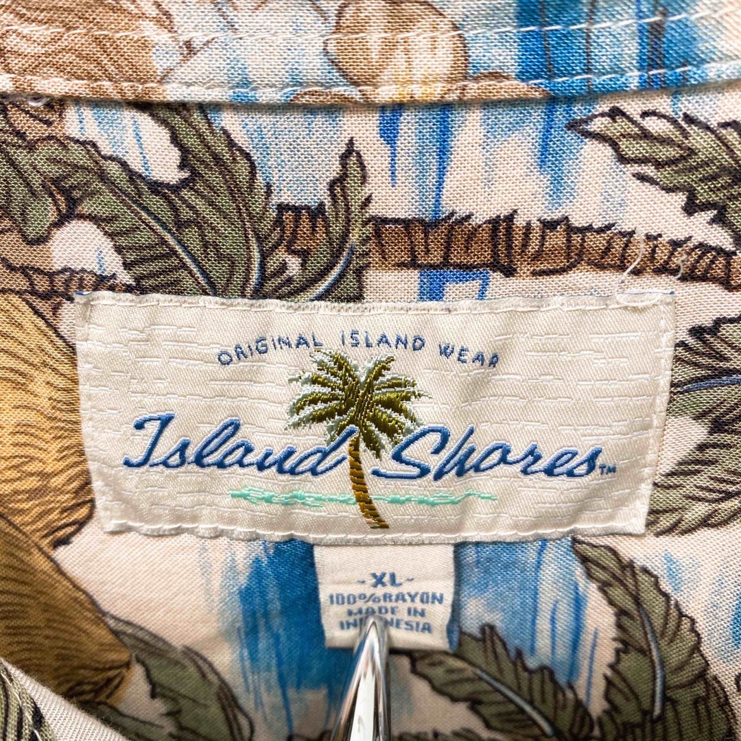 US古着　アロハシャツ　ハワイアン　半袖　総柄　ヤシの木　風景　男女兼用　L メンズのトップス(シャツ)の商品写真