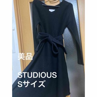 ステュディオス(STUDIOUS)の美品　STUDIOUS ストゥディオス　黒　ニットワンピース(ロングワンピース/マキシワンピース)