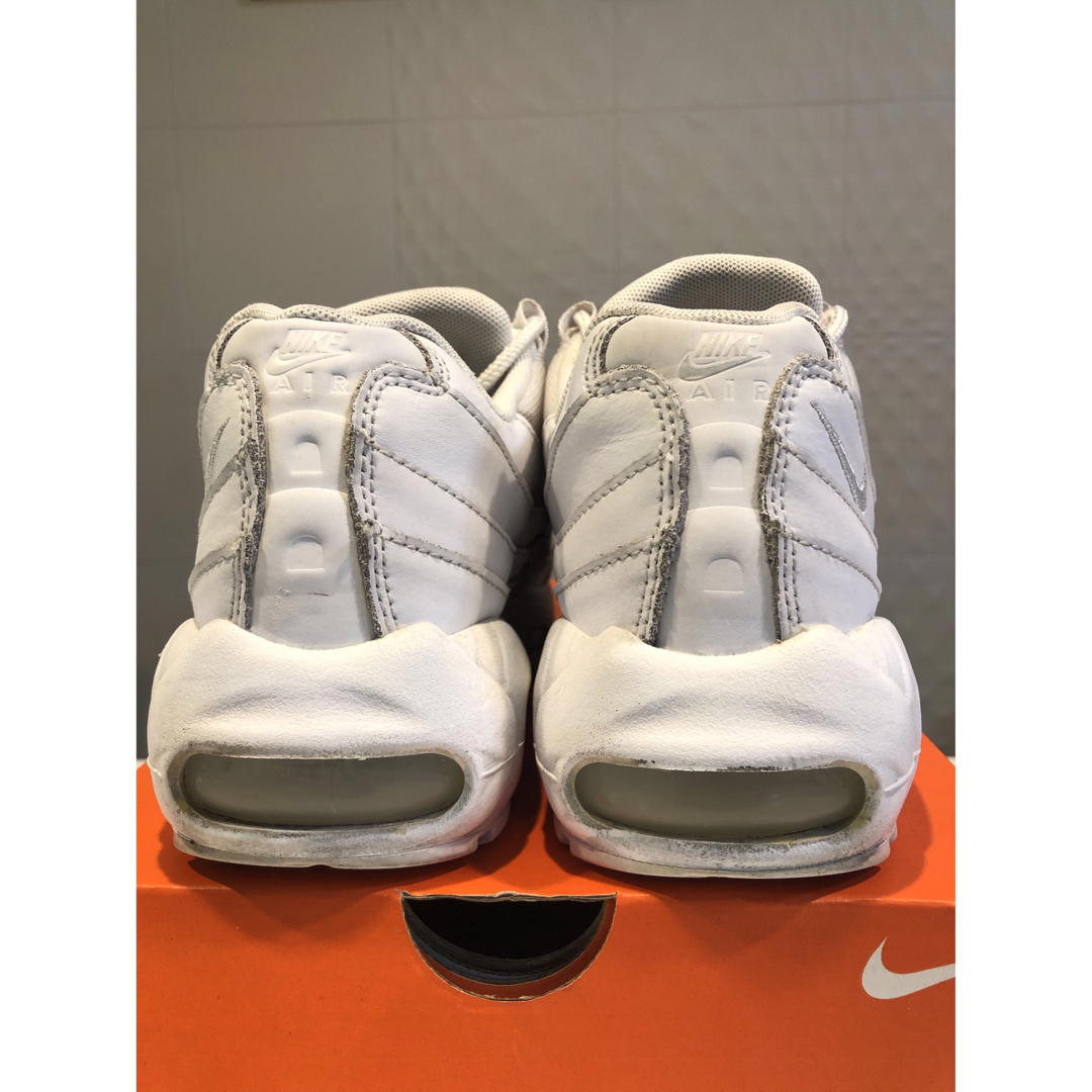 NIKE - 《24.0cm》ナイキ エアマックス95 トリプルホワイトの NIKE - 《24.0cm》ナイキ エアマックス95 トリプルホワイトの