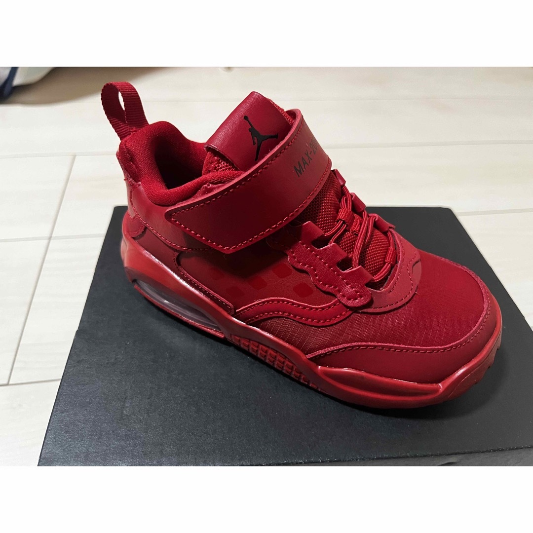 Jordan Brand（NIKE）(ジョーダン)のNIKE エアジョーダンMAX200 16cm 希少　レアカラー　日本未発売 キッズ/ベビー/マタニティのキッズ靴/シューズ(15cm~)(スニーカー)の商品写真