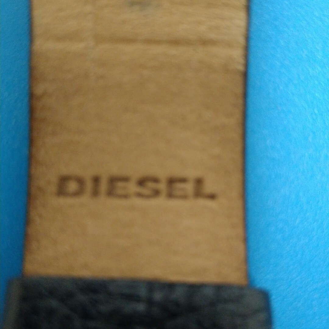 DIESEL(ディーゼル)のディーゼル　DIESEL　腕時計　メンズ　革バンド　箱説明書一式付き メンズの時計(腕時計(アナログ))の商品写真