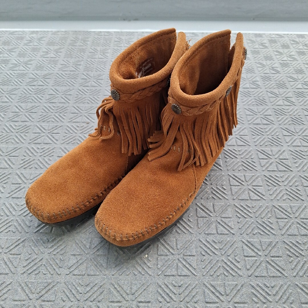 MINNETONKA　ミネトンカ　モカシン　ショートブーツ　茶系 | フリマアプリ ラクマ