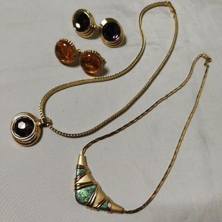 434超美品 AVON ネックレス イヤリング 4点セット ゴールド ストーンの