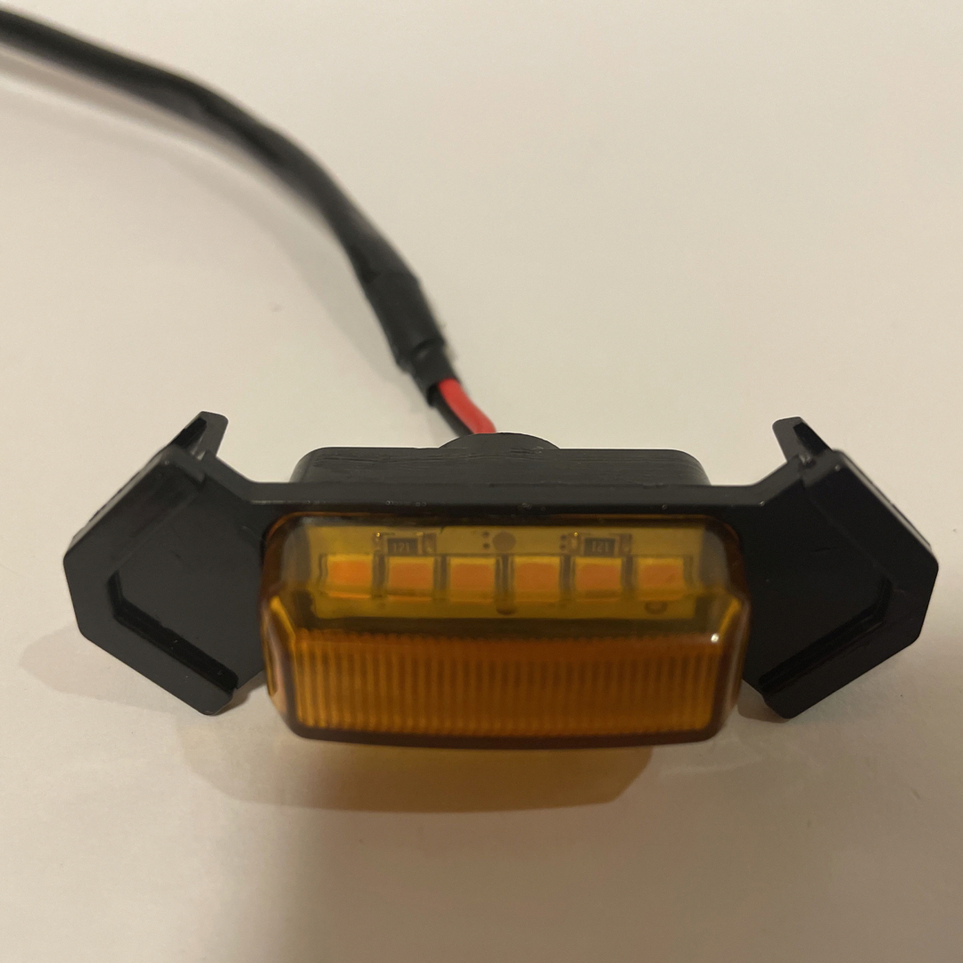 グリルマーカー 6連LED 汎用ブラケット付オレンジレンズ新品 アンバーイエロー