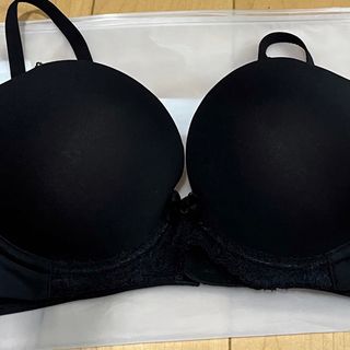 ピーチジョン(PEACH JOHN)のピーチジョン　B75 新品　BLACK(ブラ)