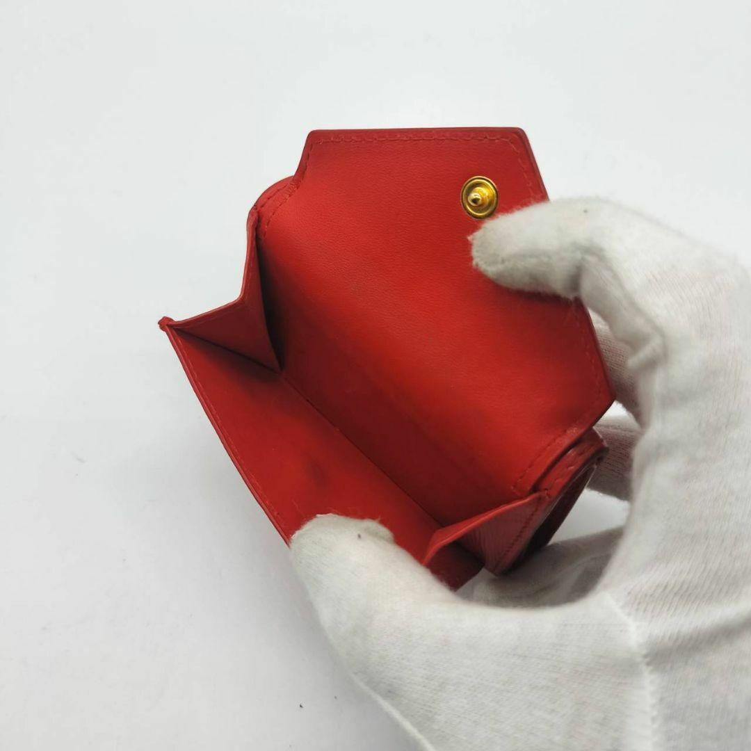 【極美品】プラダ 三つ折り 財布 三角ロゴ ヴィッテロムーブ レザー 赤色