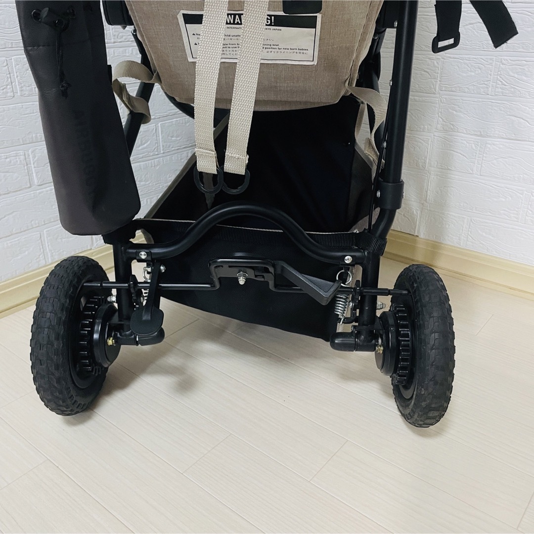 AIRBUGGY(エアバギー)の【美品】エアバギー ココプレミア フロムバース アースグレイ キッズ/ベビー/マタニティの外出/移動用品(ベビーカー/バギー)の商品写真