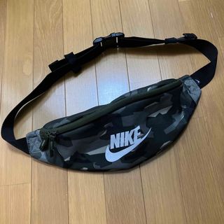 ナイキ(NIKE)のNIKE  ウエストポーチ(ウエストポーチ)