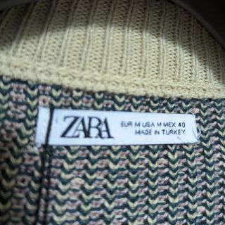 ZARA - ZARA総柄クルーネックニットカーディガンの通販 by Mino's shop|ザラならラクマ