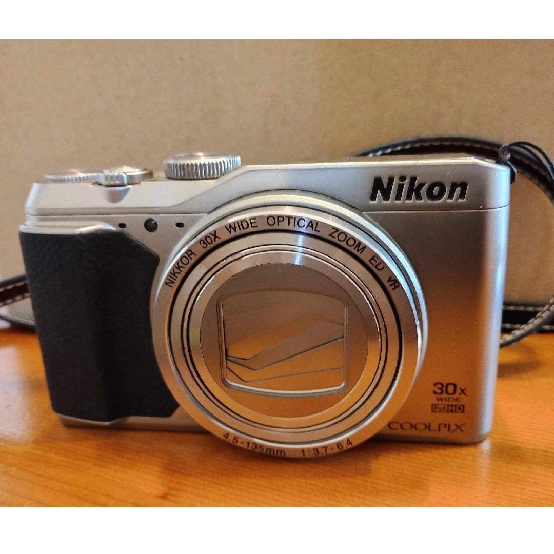 Nikon(ニコン)のNikon COOLPIX S9900　中古 スマホ/家電/カメラのカメラ(コンパクトデジタルカメラ)の商品写真