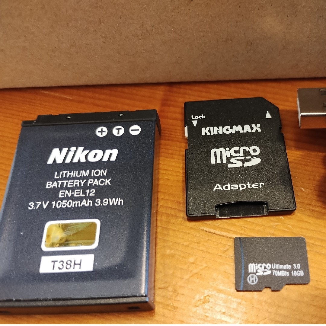 Nikon(ニコン)のNikon COOLPIX S9900　中古 スマホ/家電/カメラのカメラ(コンパクトデジタルカメラ)の商品写真