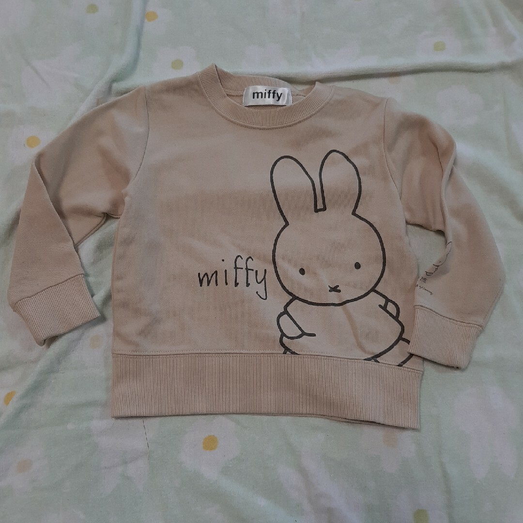 miffy(ミッフィー)のmiffy　トレーナー　100 キッズ/ベビー/マタニティのキッズ服男の子用(90cm~)(Tシャツ/カットソー)の商品写真