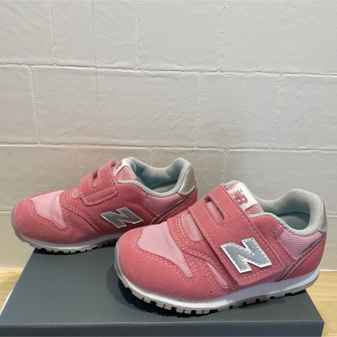 New Balance(ニューバランス)のニューバランス　373 15 センチ　スニーカー　ピンク　996 キッズ/ベビー/マタニティのキッズ靴/シューズ(15cm~)(スニーカー)の商品写真