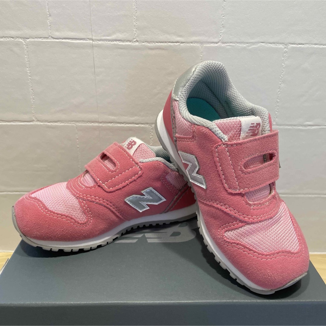 New Balance(ニューバランス)のニューバランス　373 15 センチ　スニーカー　ピンク　996 キッズ/ベビー/マタニティのキッズ靴/シューズ(15cm~)(スニーカー)の商品写真