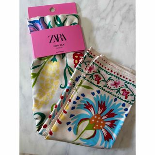 ザラ(ZARA)のZARA フラワーシルクスカーフ　シルク　スカーフ　新品　フラワー　花柄(バンダナ/スカーフ)