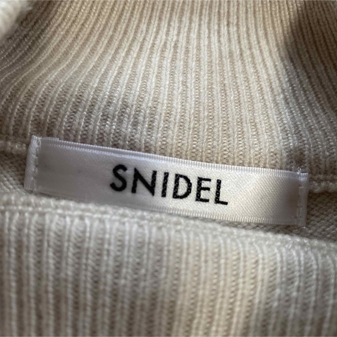 SNIDEL(スナイデル)のスナイデル オープンショルダーニットプルオーバー レディースのトップス(ニット/セーター)の商品写真