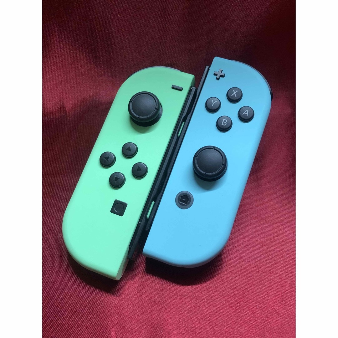 Nintendo Switch(ニンテンドースイッチ)の[安心保証]美品　純正ジョイコン　あつまれどうぶつの森カラー　左右　箱、スト付き エンタメ/ホビーのゲームソフト/ゲーム機本体(その他)の商品写真