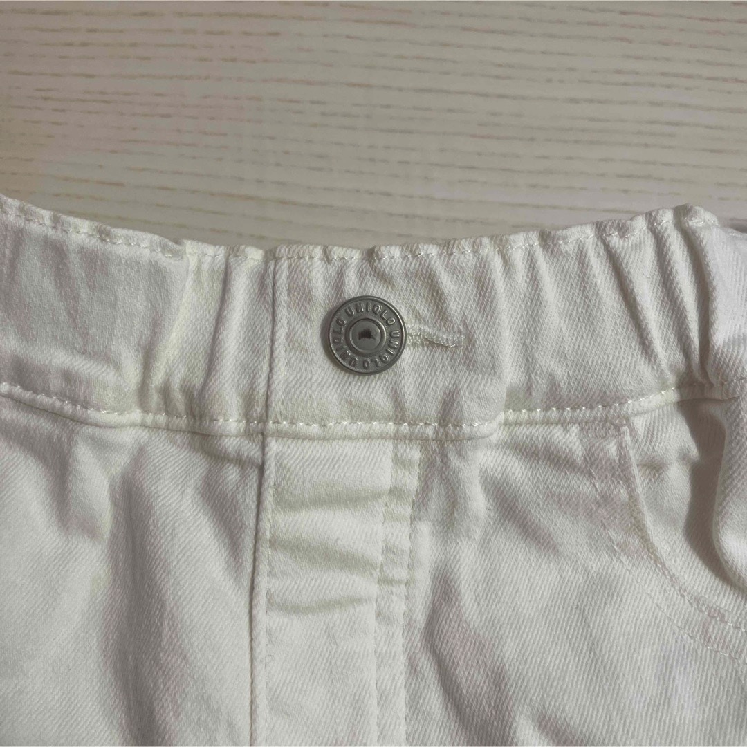 UNIQLO(ユニクロ)のUNIQLO パンツ　120 白 キッズ/ベビー/マタニティのキッズ服女の子用(90cm~)(パンツ/スパッツ)の商品写真