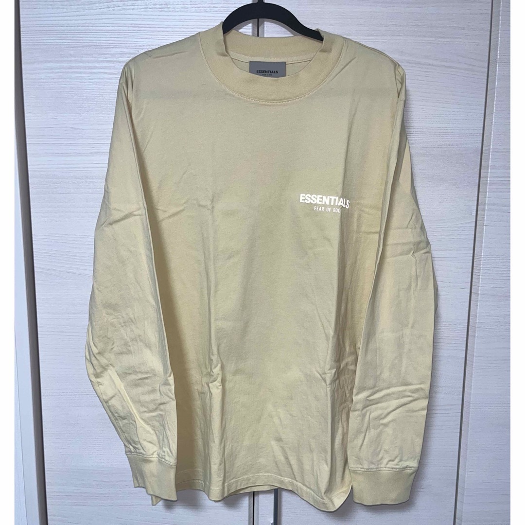 FEAR OF GOD(フィアオブゴッド)の送料込み！essentials ロンT L MR.PORTER限定カラー メンズのトップス(Tシャツ/カットソー(七分/長袖))の商品写真