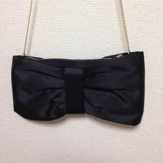 エイチアンドエム(H&M)のサテンリボン型チェーンBAG(ショルダーバッグ)