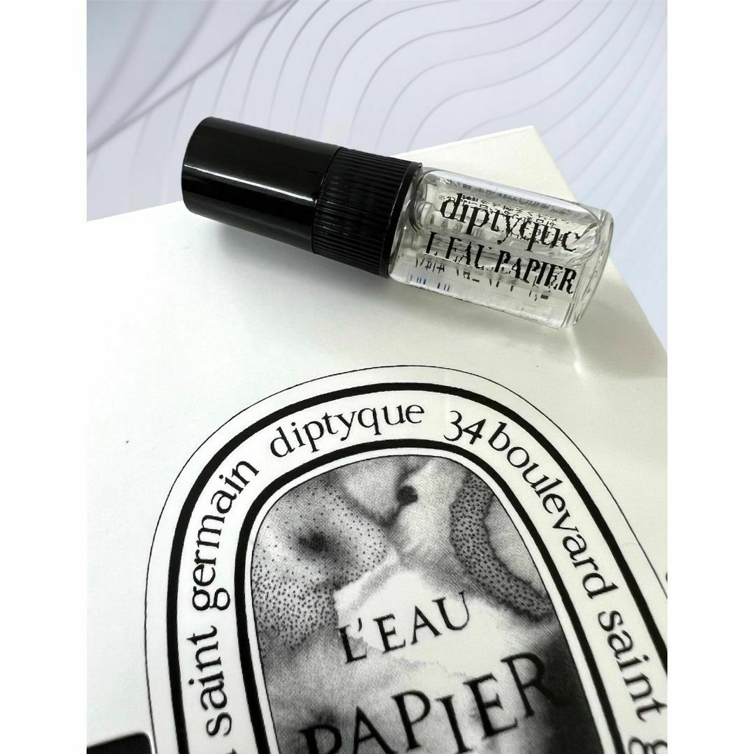 diptyque(ディプティック)のdiptyque　ディプティック　ローパピエ　1.5ml　香水　サンプル コスメ/美容の香水(ユニセックス)の商品写真