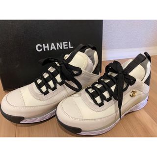 シャネル(CHANEL)の靴 新品未使用 CHANEL ブラック ホワイト(スニーカー)