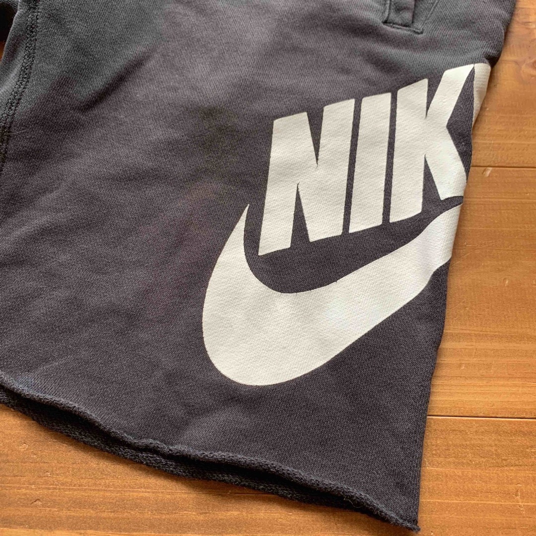 NIKE(ナイキ)のNIKEハーフパンツ120 キッズ/ベビー/マタニティのキッズ服男の子用(90cm~)(パンツ/スパッツ)の商品写真