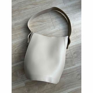 ザラ(ZARA)の訳ありショルダーバック👜(ショルダーバッグ)