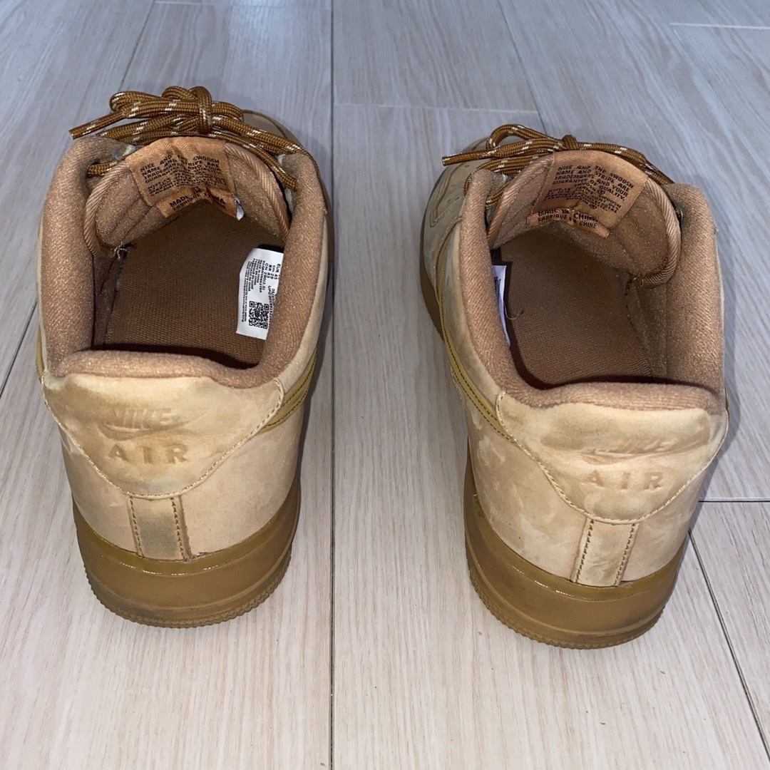 NIKE(ナイキ)のナイキ エアフォース1 29cm フラックス/ガムライトブラウン メンズの靴/シューズ(スニーカー)の商品写真