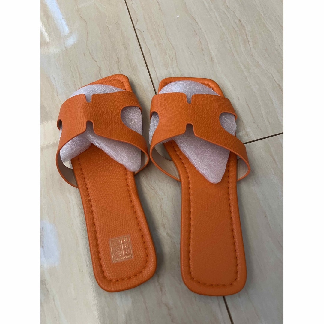 夏向けフラットサンダル☆新品23.5cm レディースの靴/シューズ(サンダル)の商品写真