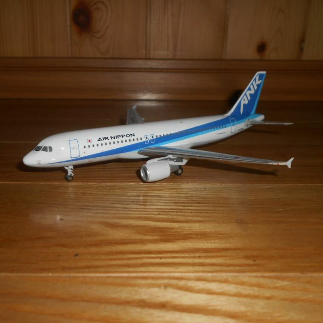 1/200 ANK エアーニッポン　A320　JA8390プラ製スケール