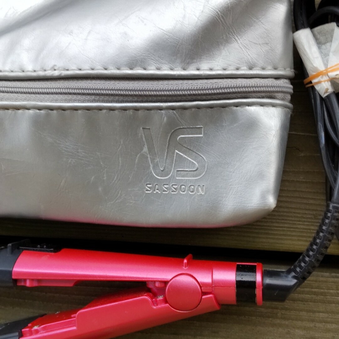 VS(ヴィダルサスーン)のVidal Sassoon VSW-2700/PJ スマホ/家電/カメラの美容/健康(ヘアアイロン)の商品写真