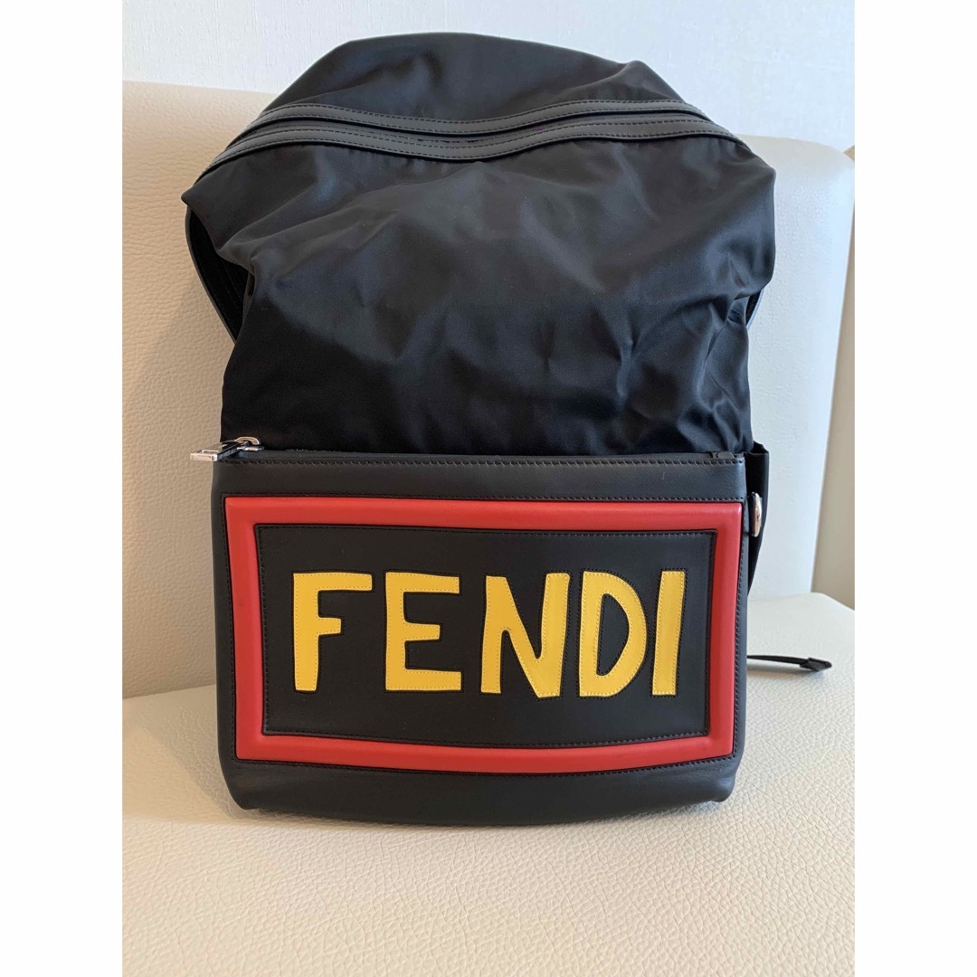 FENDI(フェンディ)のFENDI バックパック　ほぼ未使用 メンズのバッグ(バッグパック/リュック)の商品写真