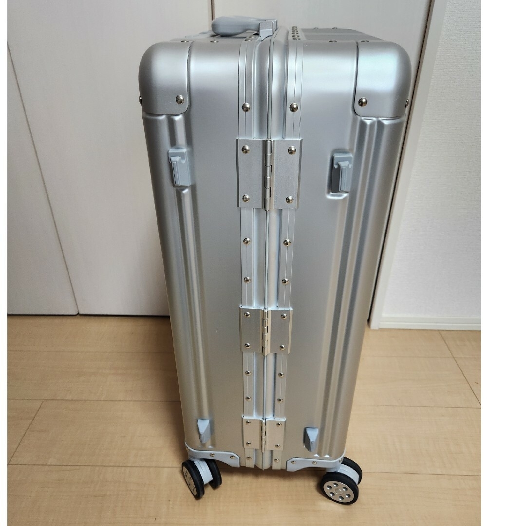 メルセデス・ベンツ スーツケース 65Lの通販 by やきりんご's shop|ラクマ