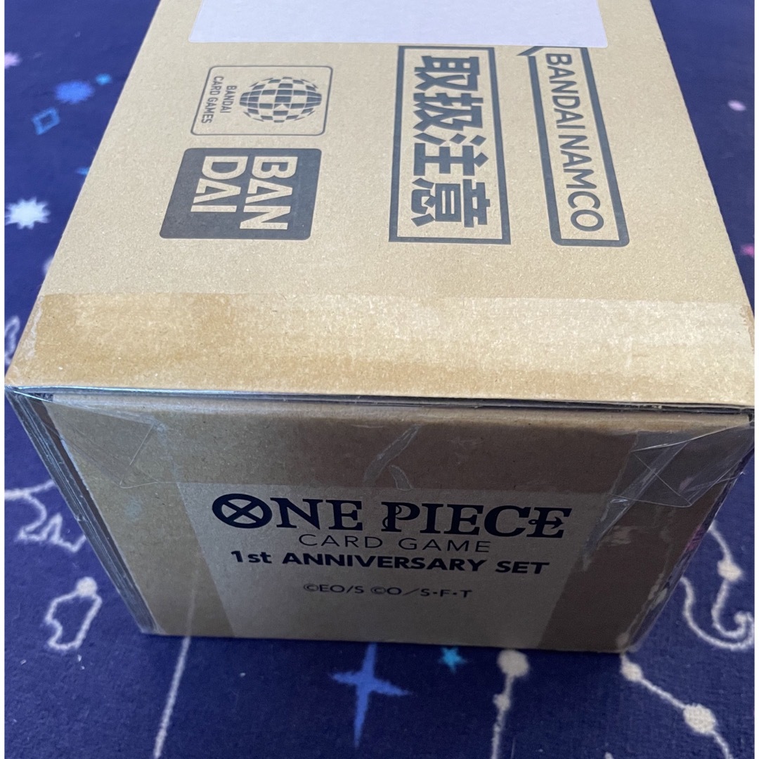 ONE PIECE(ワンピース)のワンピース　1st ANNIVERSARY SET エンタメ/ホビーのトレーディングカード(Box/デッキ/パック)の商品写真
