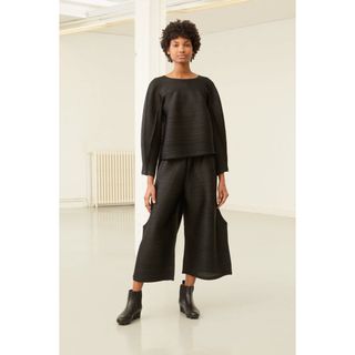 プリーツプリーズイッセイミヤケ(PLEATS PLEASE ISSEY MIYAKE)のPLEATS PLEASE ISSEY MIYAKE BOUNCE PANTS(カジュアルパンツ)