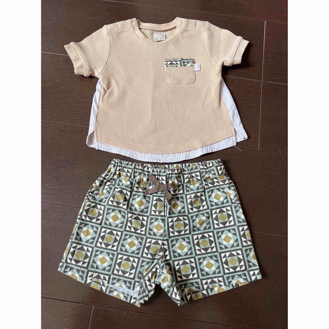 petit main(プティマイン)のpetit main パッチワーク柄パンツ＋Tシャツセット キッズ/ベビー/マタニティのベビー服(~85cm)(その他)の商品写真