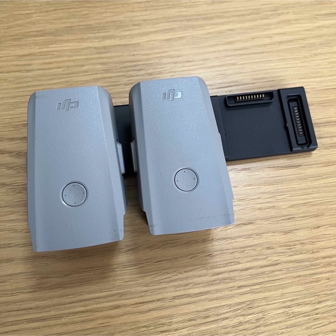 MAVIC(マヴィック)の【美品/お得セット】DJI Mavic Air 2 収納バッグ＆バッテリー スマホ/家電/カメラのカメラ(その他)の商品写真