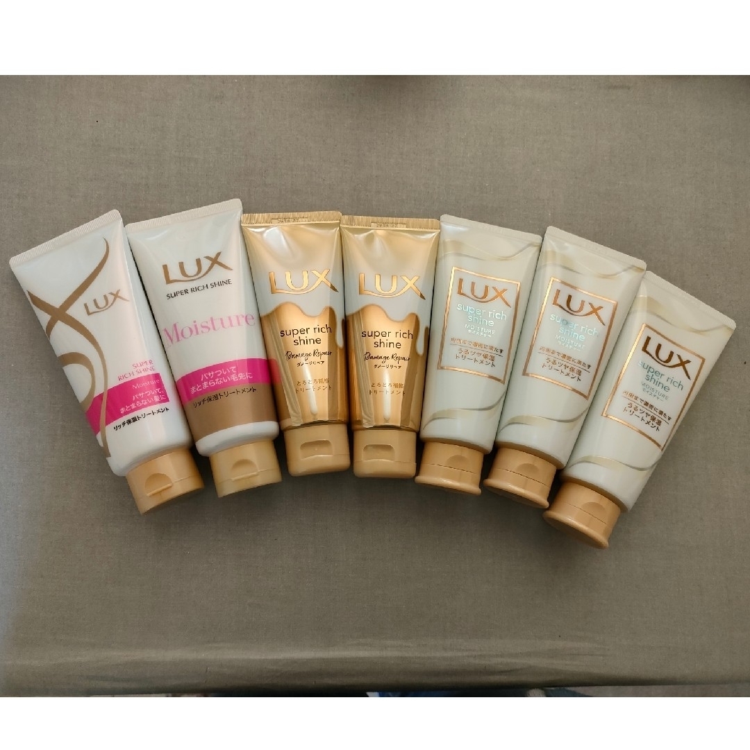 LUX(ラックス)のLux スーパーリッチシャイントリートメント コスメ/美容のヘアケア/スタイリング(コンディショナー/リンス)の商品写真