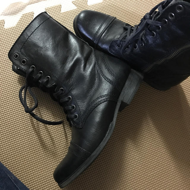 Steve Madden(スティーブマデン)の日本未発売♡スティーブマデン♡レースアップブーツ レディースの靴/シューズ(ブーツ)の商品写真