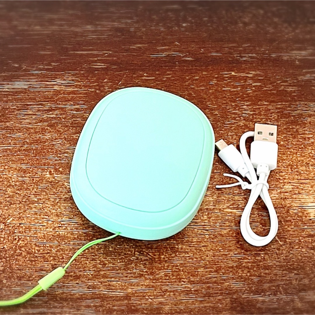 カイロ 充電式 ハンドウォーマー USB グリーン 緑 スマホ/家電/カメラの冷暖房/空調(その他)の商品写真
