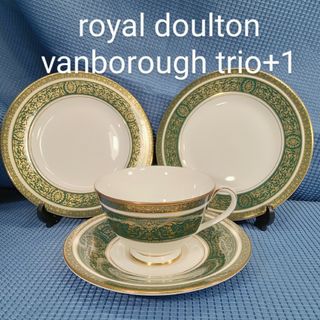 ロイヤルドルトン(Royal Doulton)の英国製ロイヤルドルトン vanborough ティートリオ+1(食器)