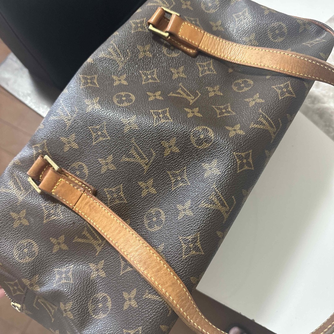 LOUIS VUITTON 鞄