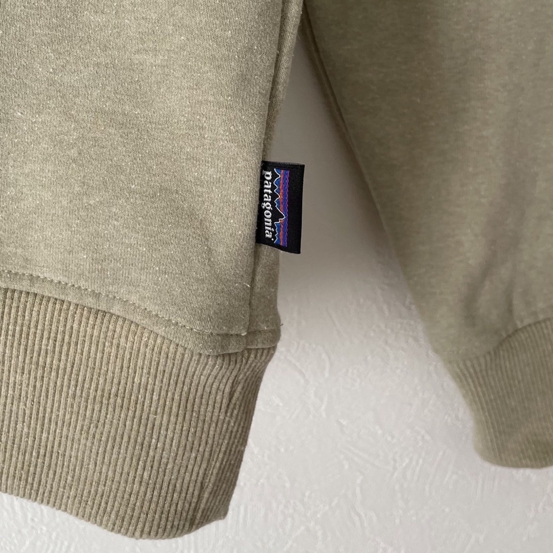 patagonia(パタゴニア)のパタゴニア P-6 Label Uprisal Crew Sweatshirt メンズのトップス(スウェット)の商品写真