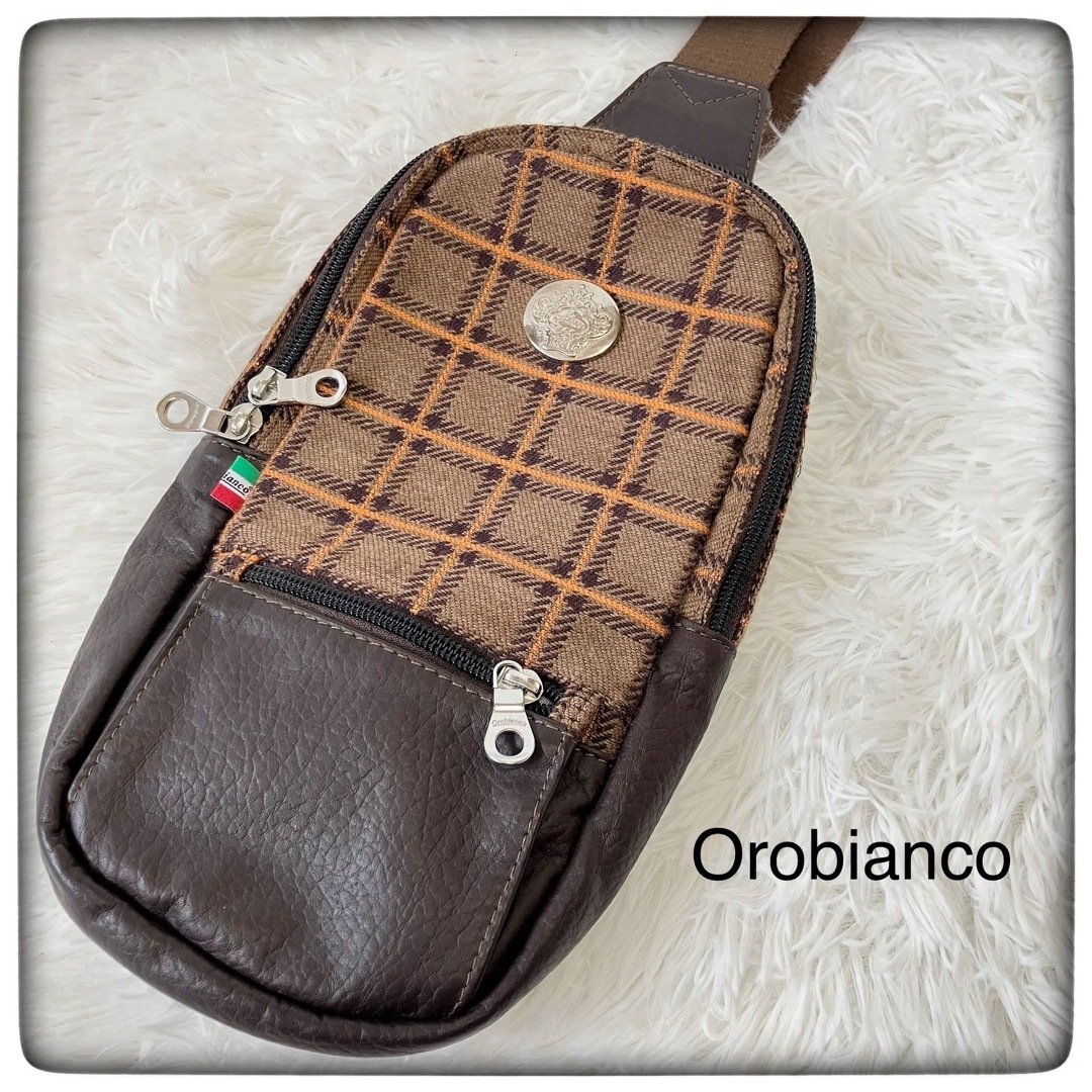 Orobianco - Orobianco オロビアンコ 冬用ボディバッグの通販 by