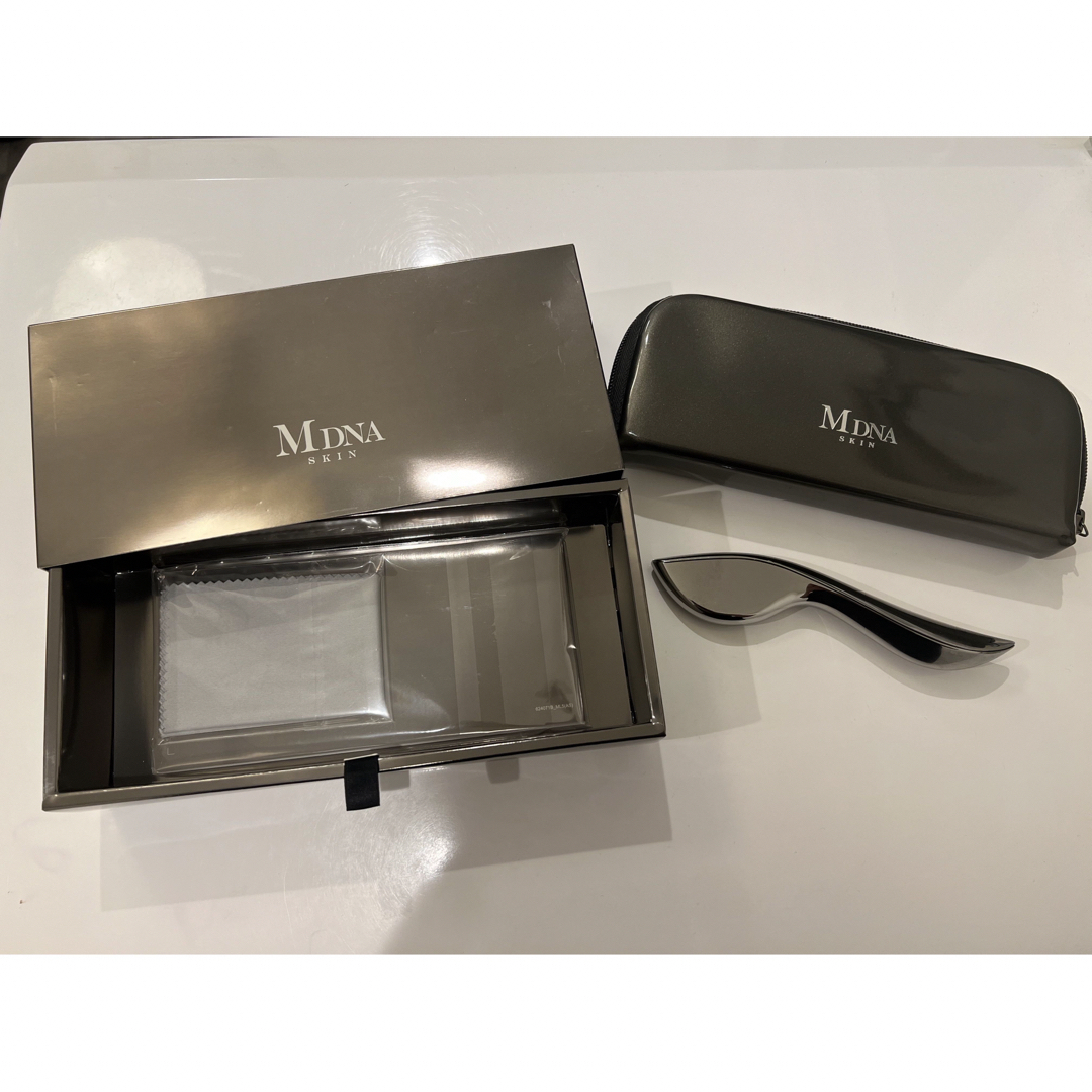 【定価18150円】MDNA SKIN マグネティックフロー美顔器