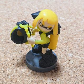 ニンテンドウ(任天堂)のスプラトゥーン2 チョコエッグ ガール&イカ(キャラクターグッズ)