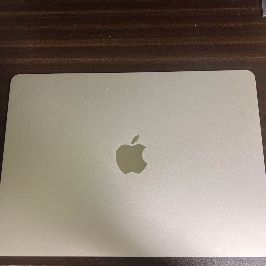 Mac (Apple)(マック)のMacBook Air 2022 スターライト スマホ/家電/カメラのPC/タブレット(ノートPC)の商品写真