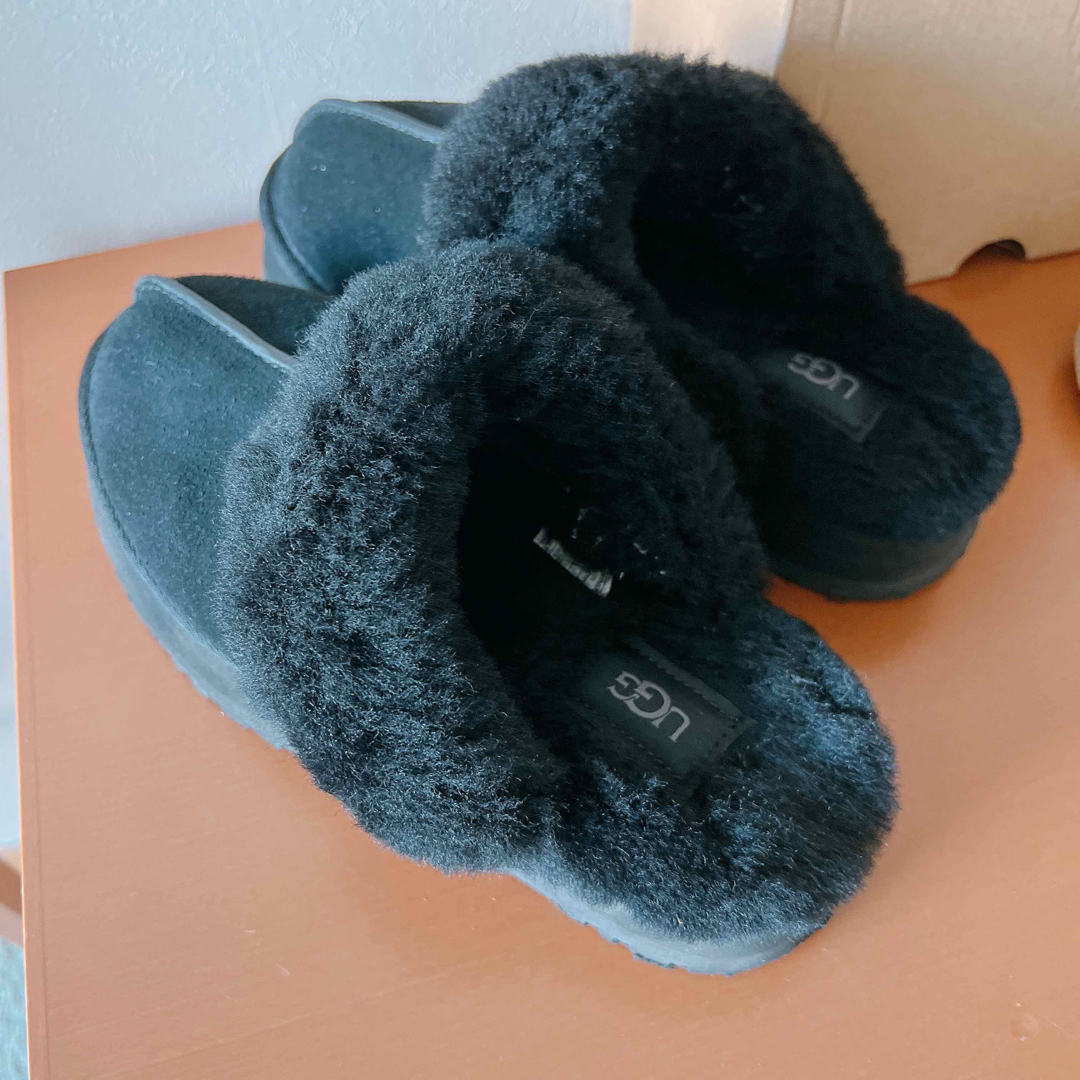 UGG Disquette / アグ ディスケット ムートンスリッパ 厚底
