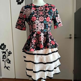 エイチアンドエム(H&M)のH&M 花柄カットソーとフリルスカートのセットアップ　M(シャツ/ブラウス(半袖/袖なし))